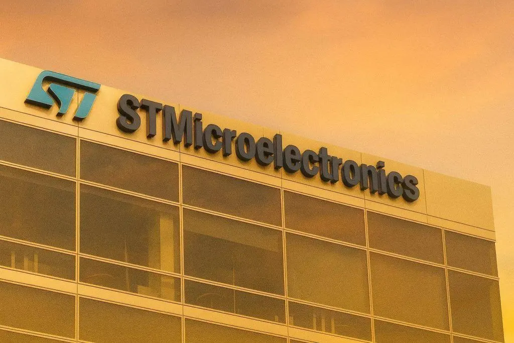 STMicroelectronics (STM) Stock News and Forecasts: Starlink Chips, €1B EIB Funding, and What to Watch Into 2026 (Dec. 15, 2025)