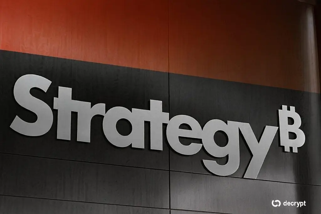 Strategy Inc (MSTR) After Hours on December 10, 2025: Bitcoin Leverage, $1.44B Cash Buffer and What to Watch Before the December 11 Open