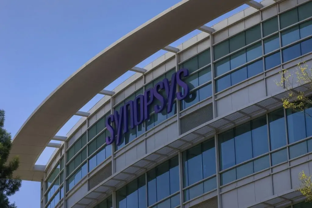 Synopsys stock closes higher as traders eye Dec. 30 lawsuit deadline and Fed minutes