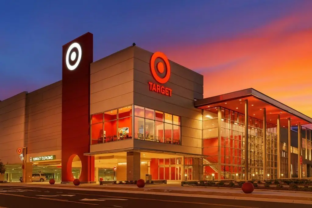 Target Stock Today (TGT): Institutional Buying, 5% Dividend Yield and Holiday Slump Shape Outlook – December 6, 2025