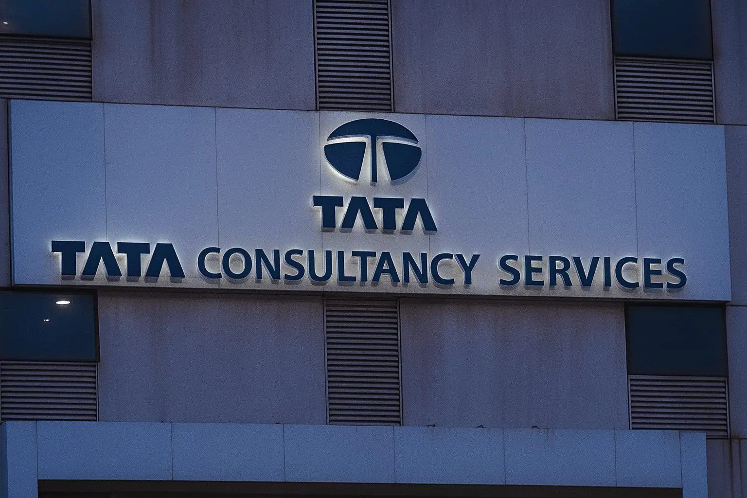 TCS Share Price Today: Tata Consultancy Services Stock Balances AI Megabet With Slow but Steady Growth