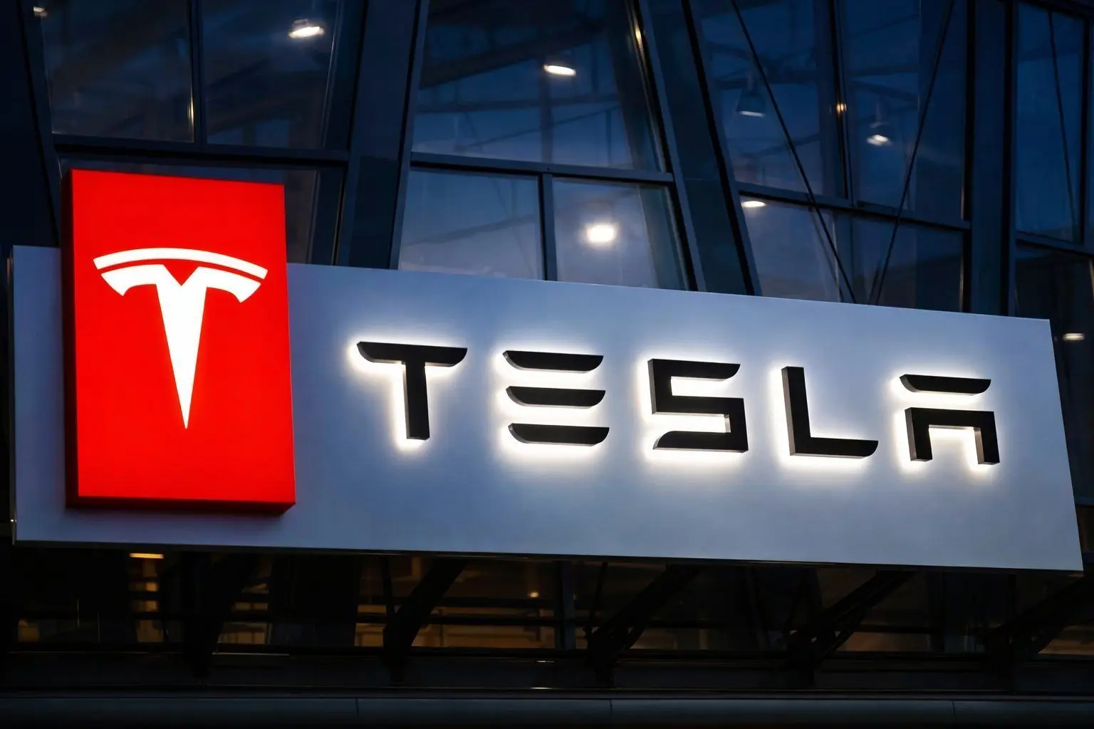 Tesla Stock (TSLA) After the Bell Dec. 16, 2025: Record Close Near $490 on Robotaxi Momentum — What to Know Before Wednesday’s Open