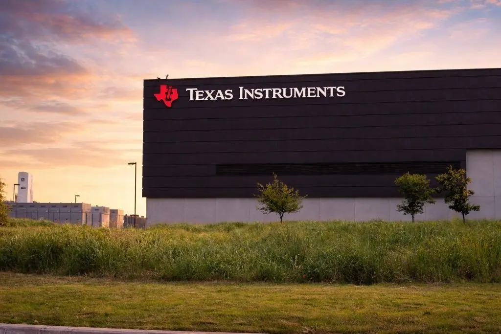 Texas Instruments (TXN) Stock: Latest News, Analyst Forecasts, and What to Watch Before the Market Opens on Dec. 22, 2025