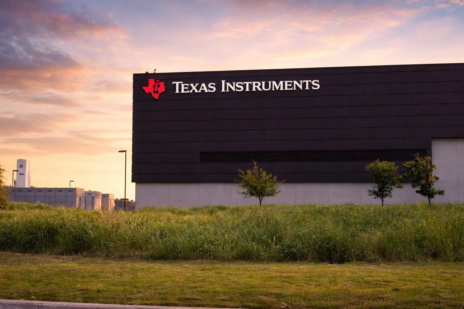 Texas Instruments (TXN) Stock: Latest News, Analyst Forecasts, and What to Watch Before the Market Opens on Dec. 22, 2025