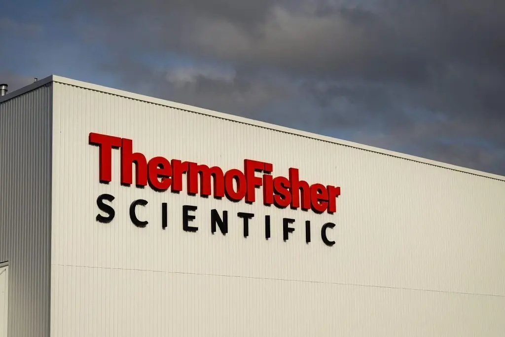 Thermo Fisher Scientific (TMO) Stock Today: KeyBanc Sets $750 Target as Moody’s Upgrades Credit – December 8, 2025