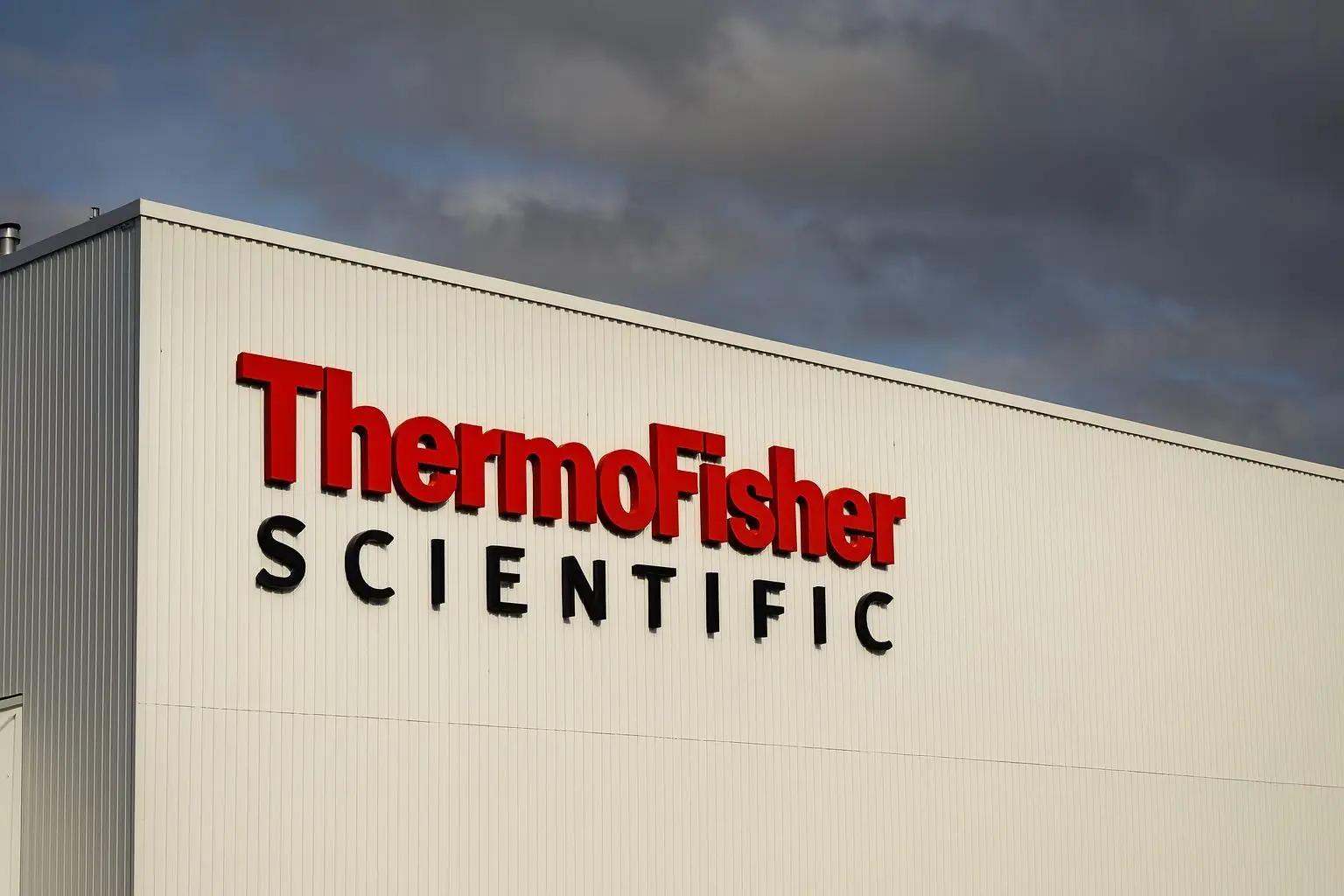 Thermo Fisher Scientific (TMO) Stock Today: KeyBanc Sets $750 Target as Moody’s Upgrades Credit – December 8, 2025