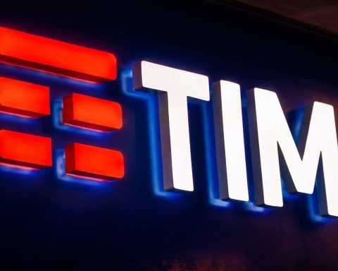 TIM S.A. Stock (TIMS3, TIMB) on Dec. 22, 2025: Dividend Cutoff Day, Buyback-Driven Share Count Drop, and Fresh Analyst Targets for Brazil’s Telecom Leader