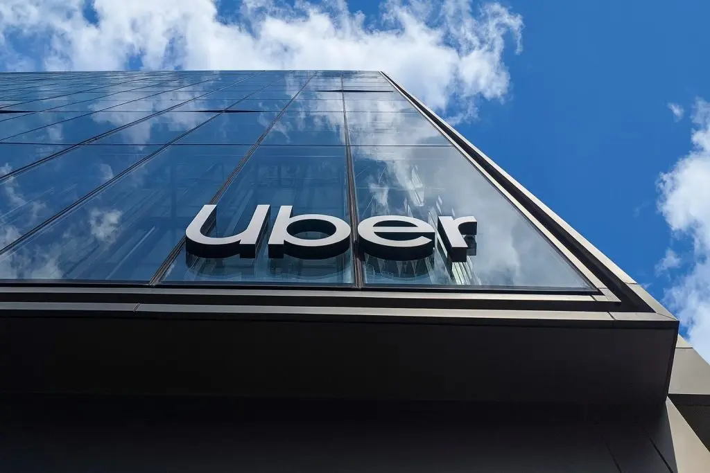 Uber Stock (NYSE: UBER) News, Forecasts and Analysis for December 12, 2025: Dubai Robotaxis, Wall Street Targets, and Key Risks Ahead