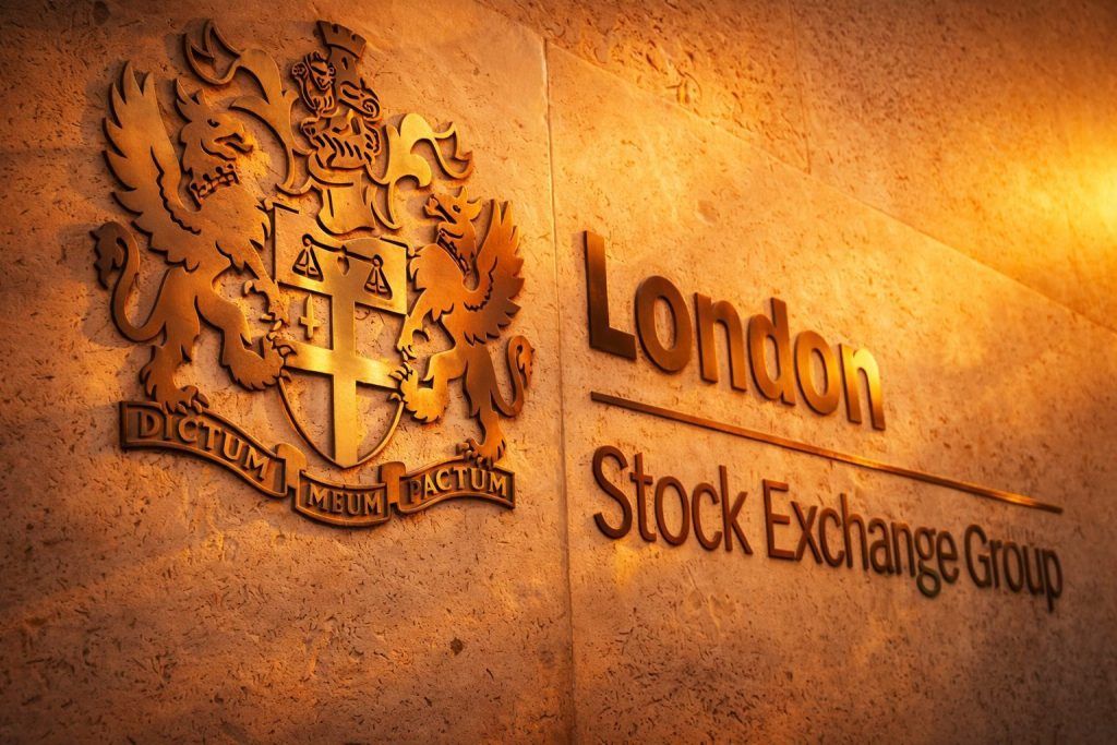UK Stock Market Today: FTSE 100 Set to Open Higher as Bank of England Rate Cut Looms (15 December 2025)