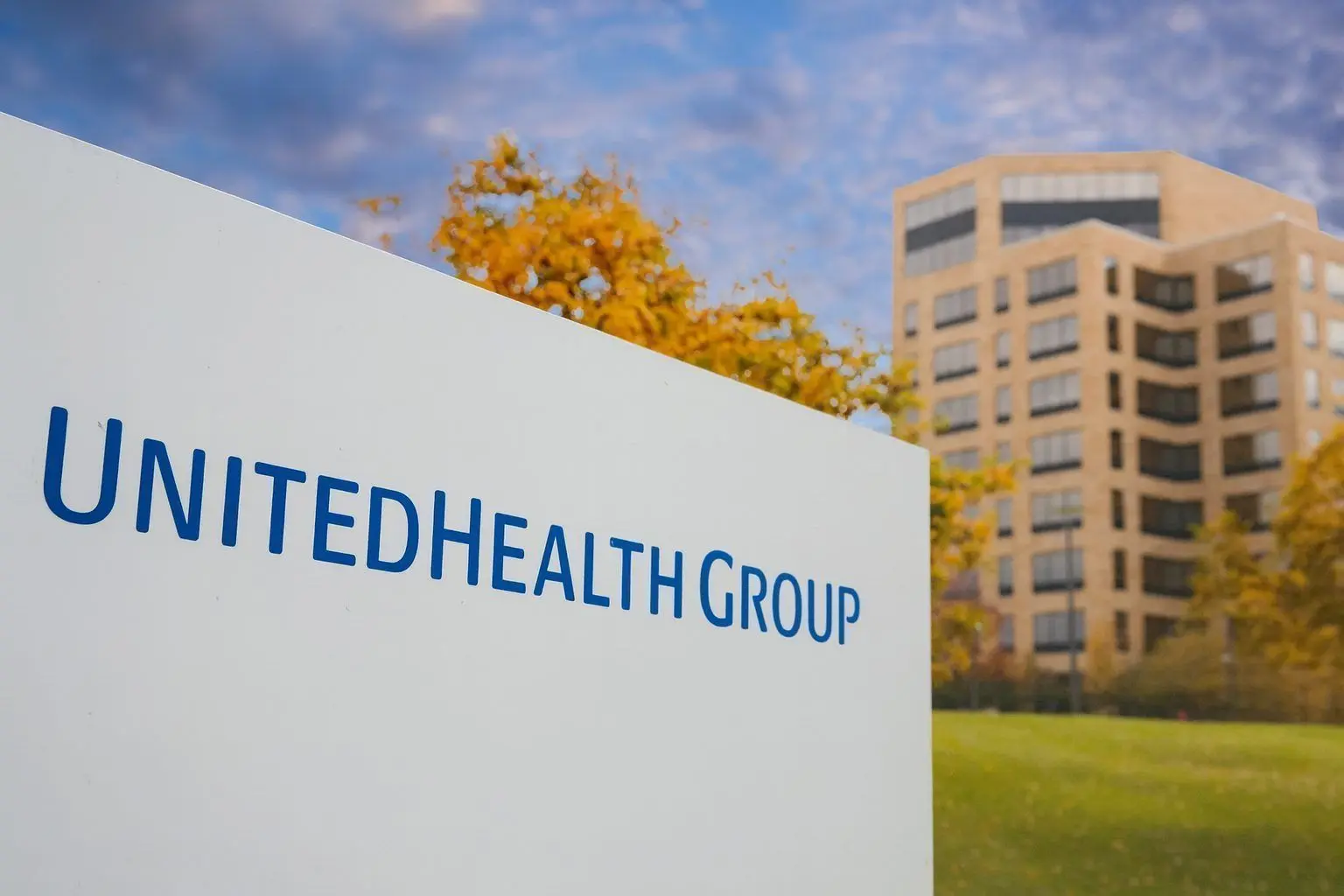 UnitedHealth Group (UNH) Stock News Today: DOJ Amedisys Ruling, Optum Lawsuit Risks, and Analyst Forecasts (Dec. 12, 2025)
