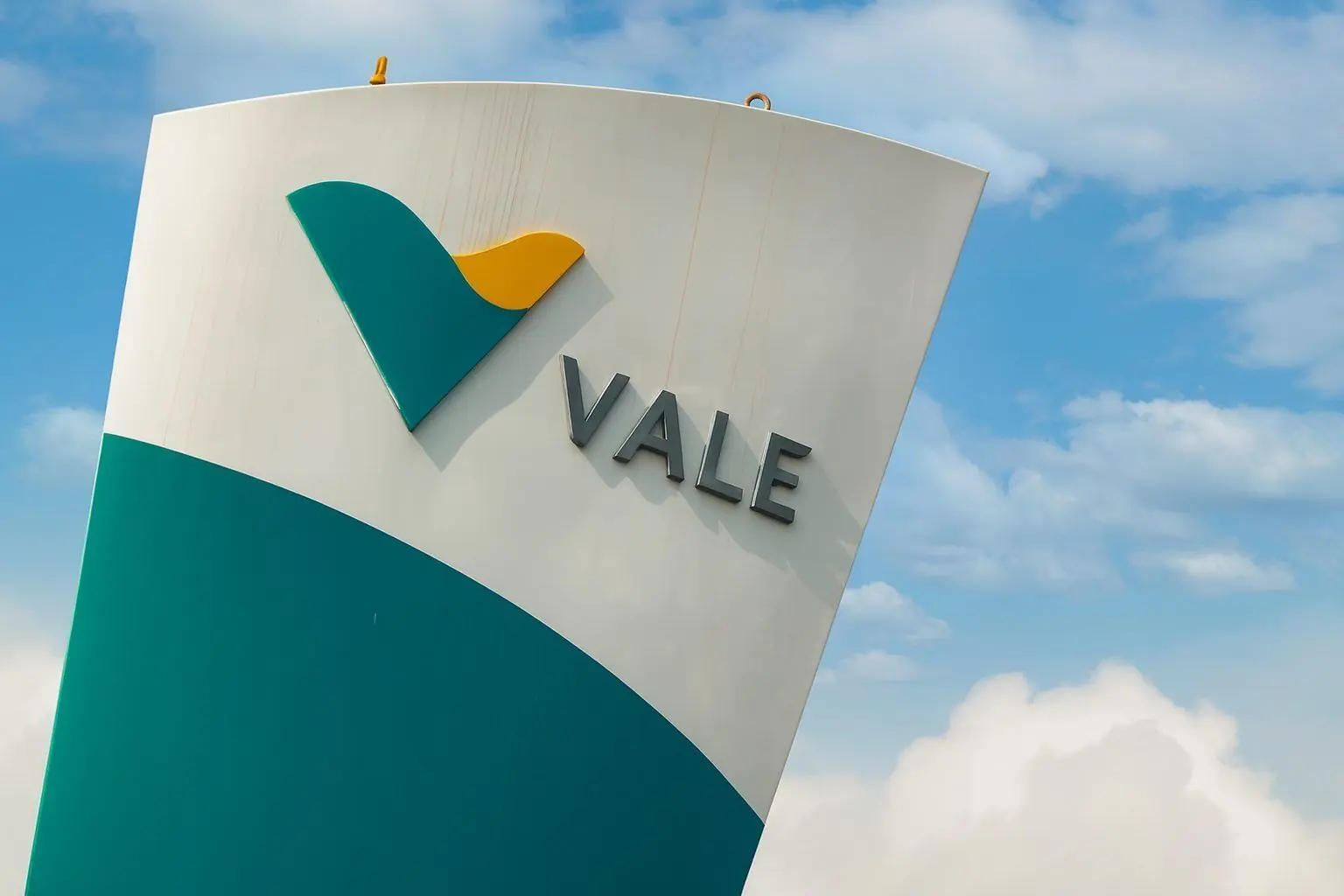 Vale S.A. (VALE) Stock Today: Price, Dam Provision, Iron Ore Outlook and Dividend Plans – December 5, 2025