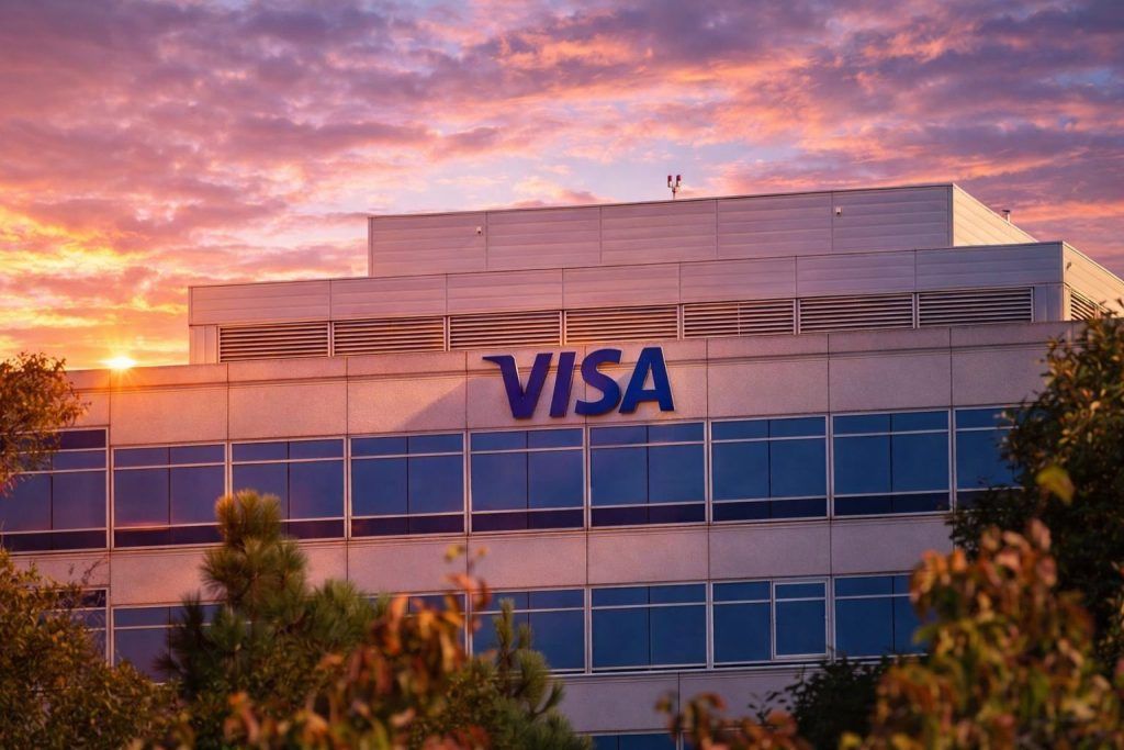 Visa Stock News Today (Dec. 17, 2025): USDC Stablecoin Settlement, AI Commerce Partnership, and Analyst Forecasts for V