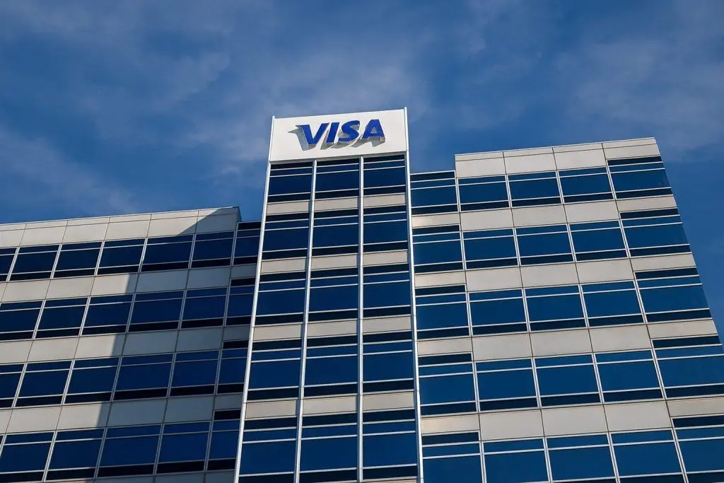 Visa Stock (NYSE: V) Jumps on BofA Upgrade: Latest News, Analyst Forecasts, and 2026 Outlook (Dec. 12, 2025)