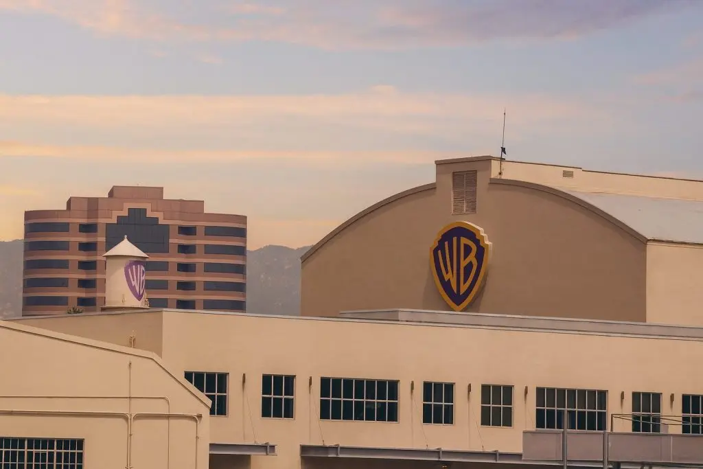 Warner Bros. Discovery (WBD) Stock: Netflix Takeover, Trump Antitrust Fears – What to Know Before the Market Opens on December 8, 2025