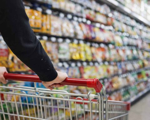 Winkels Open op Eerste Kerstdag 2025 in het VK: Waar Essentiële Boodschappen te Kopen op 25 December (Benzinestations, Apotheken, Snelwegservices)