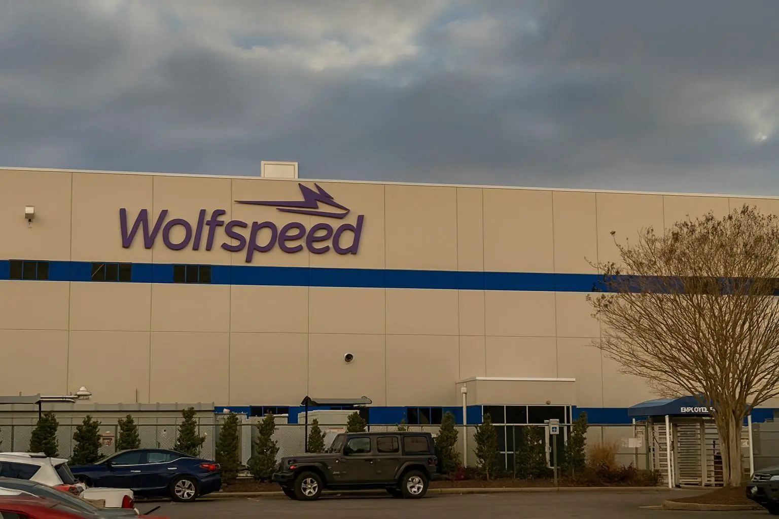 Wolfspeed (WOLF) Stock Outlook – December 6, 2025: $698M IRS Windfall, Post‑Bankruptcy Reboot and What Comes Next