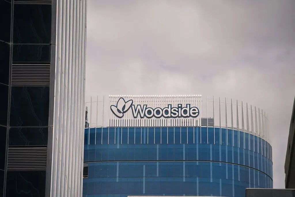 Woodside Energy Group Ltd Stock (ASX: WDS, NYSE: WDS): Latest News, Analyst Forecasts and Key Catalysts on Dec. 17, 2025