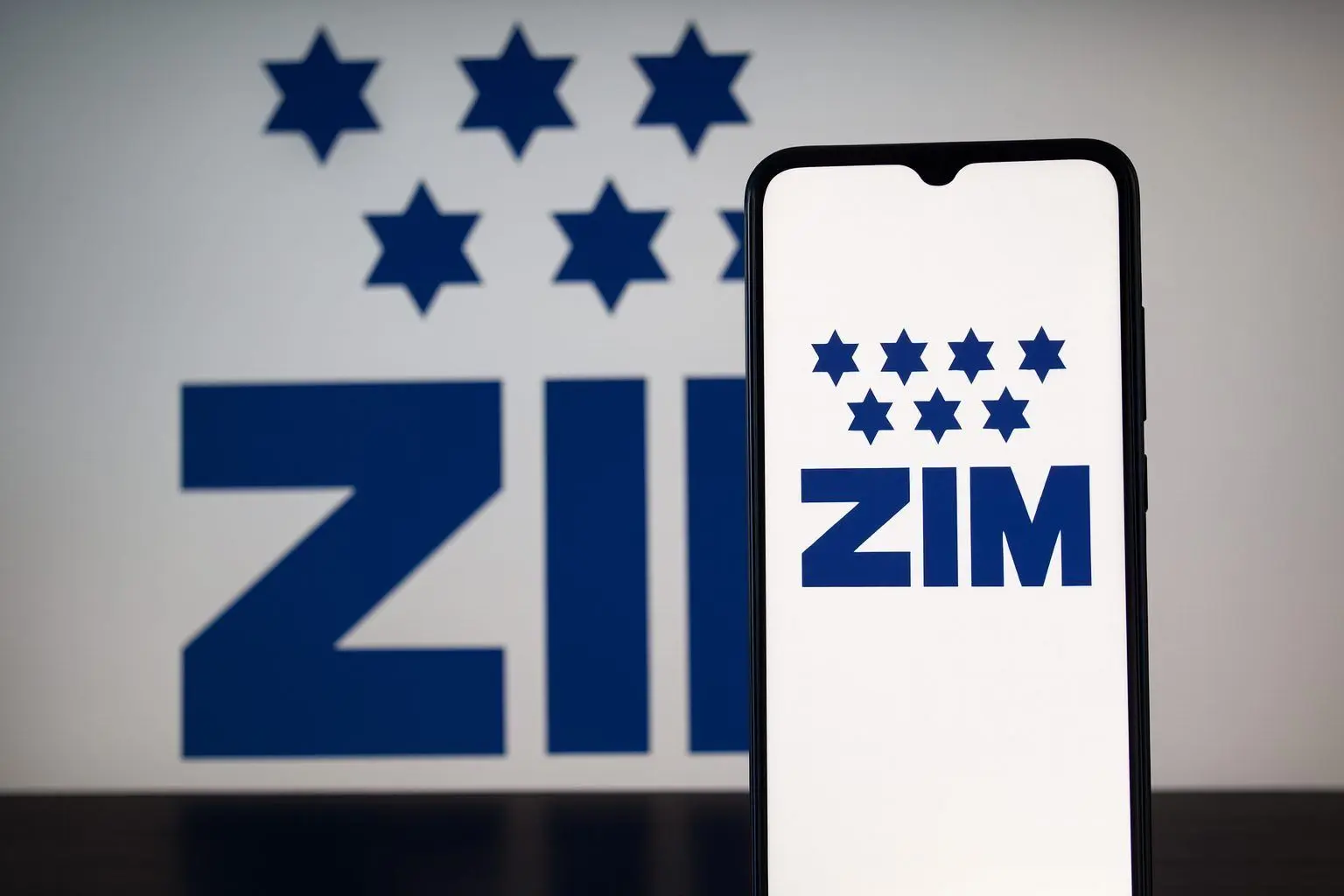 ZIM Integrated Shipping (NYSE: ZIM) Stock: Buyout Bids, Big Dividends and a Volatile 2026 Outlook