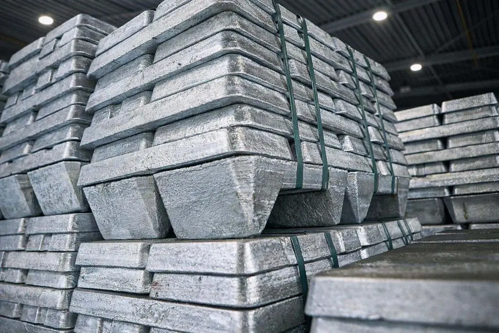 Zinc Price Today (Dec. 16, 2025): LME Zinc Slides Toward $3,050 as Inventories Rebuild; 2026 Forecasts Turn More Cautious