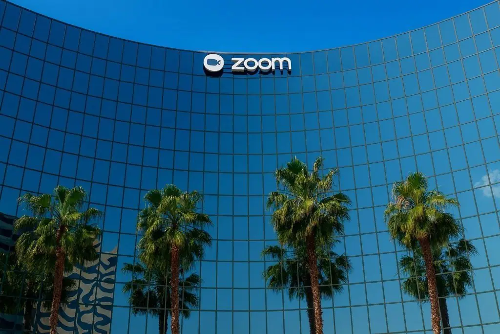 Zoom Communications Inc (ZM) Stock: AI‑Powered Rebound, Buyback Momentum and Wall Street Forecasts as of December 6, 2025