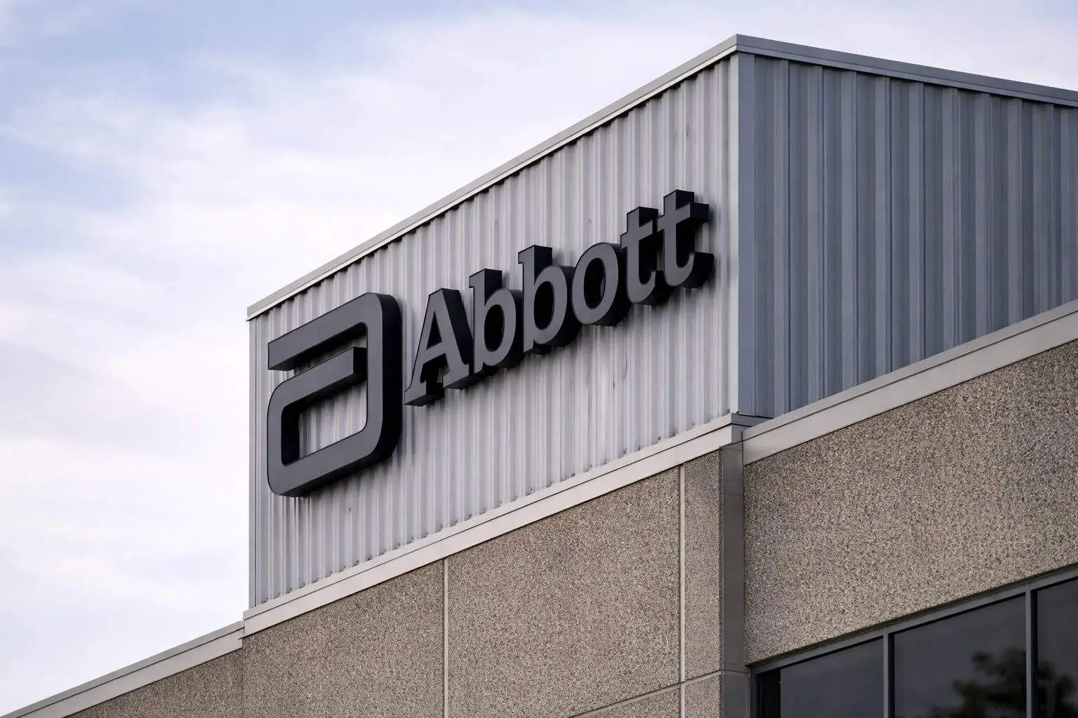 Abbott stock sank 10% on earnings — what traders watch before the bell