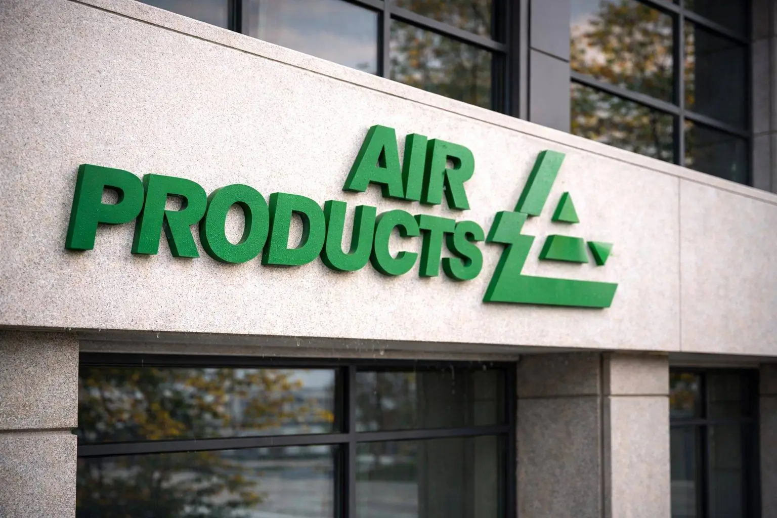 Air Products stock jumps 6% after earnings beat guidance — what APD investors watch next