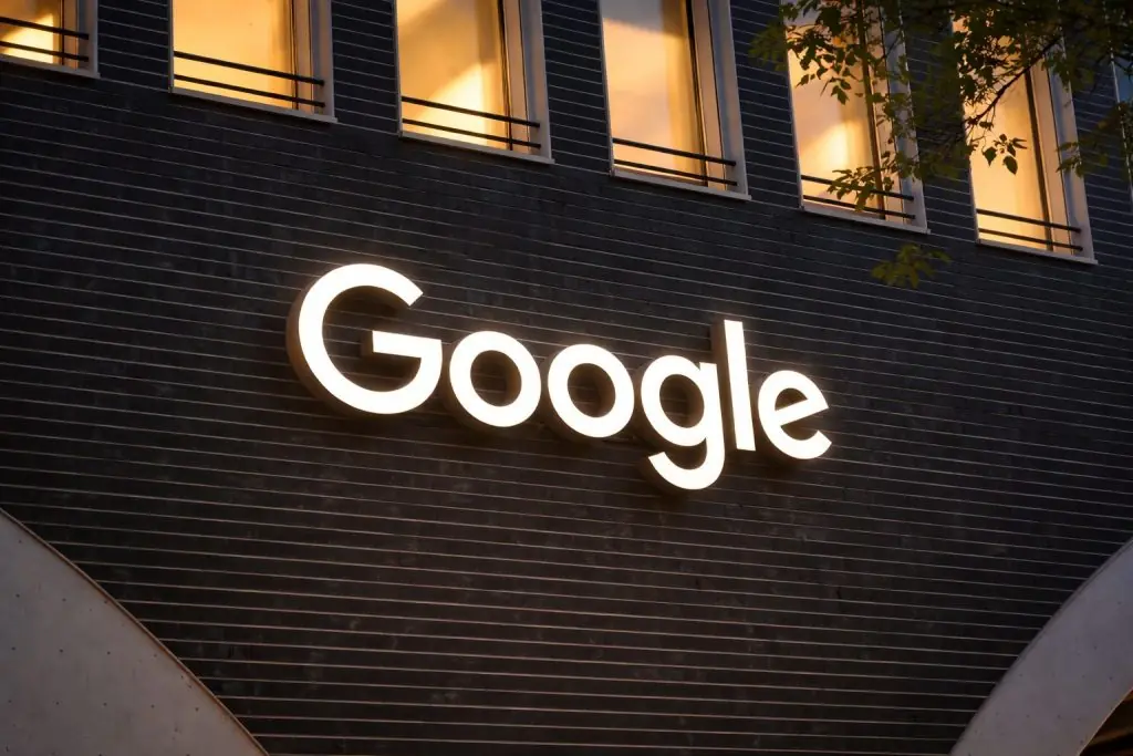 Alphabet (GOOG) stock rises as Cantor turns bullish and Google’s Wiz deal clock ticks