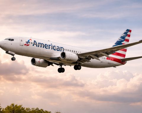 American Airlines stock price steadies in premarket after 7% drop on earnings, storm hit