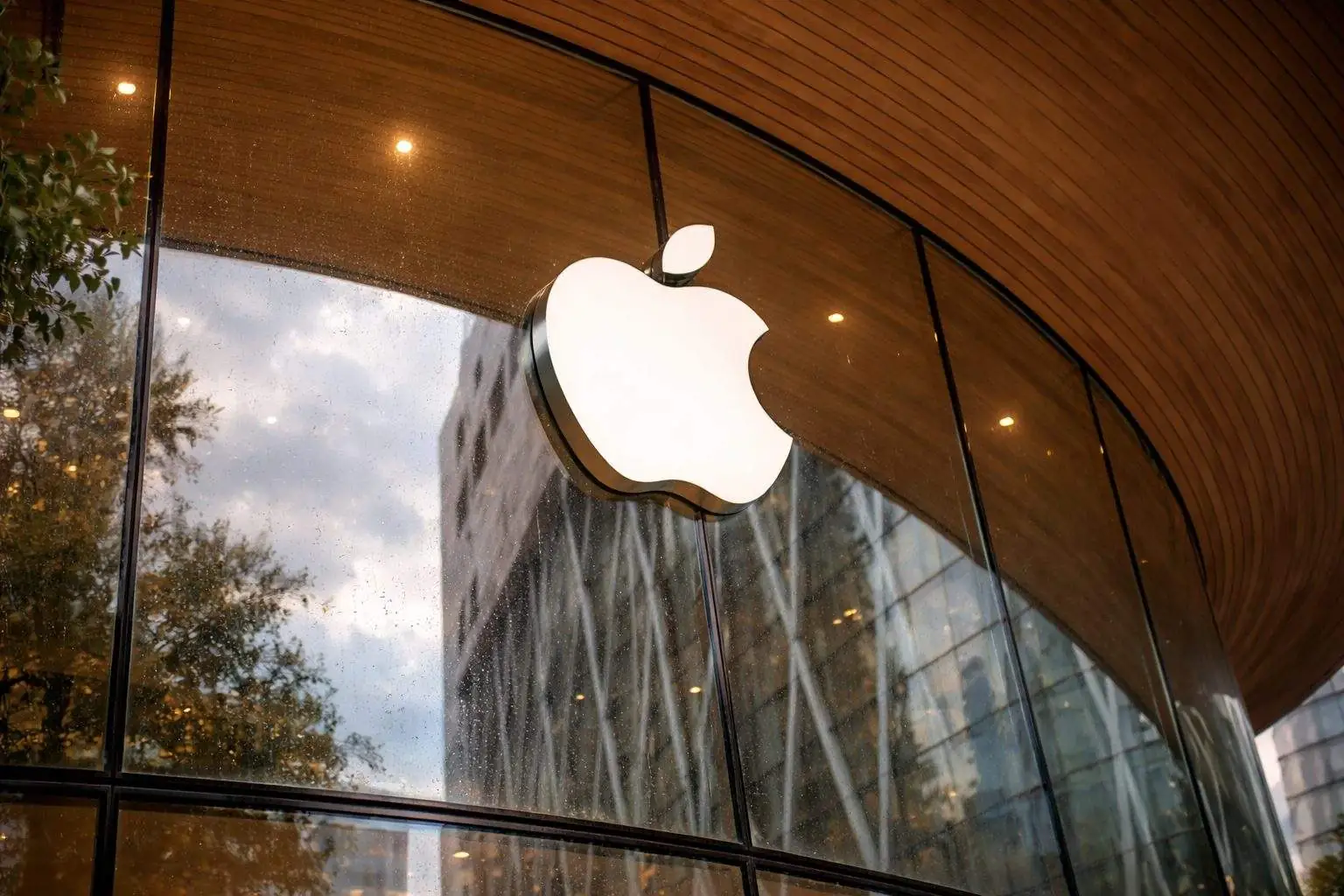 Apple stock price today: AAPL climbs at the open as $315 target meets earnings week