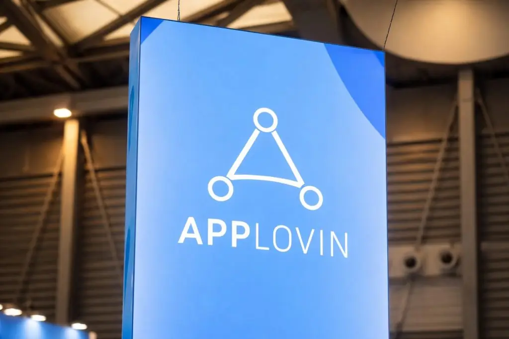 AppLovin stock slips as Wells Fargo lifts target and traders turn to jobs data, earnings next