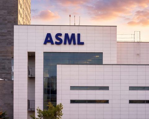 ASML stock jumps 7% into the weekend as analysts bet on a 2026 EUV upcycle