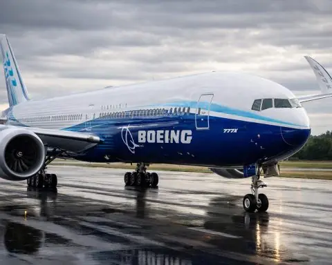 Boeing stock rises as FAA chief says it isn’t the roadblock on MAX 7 and 10