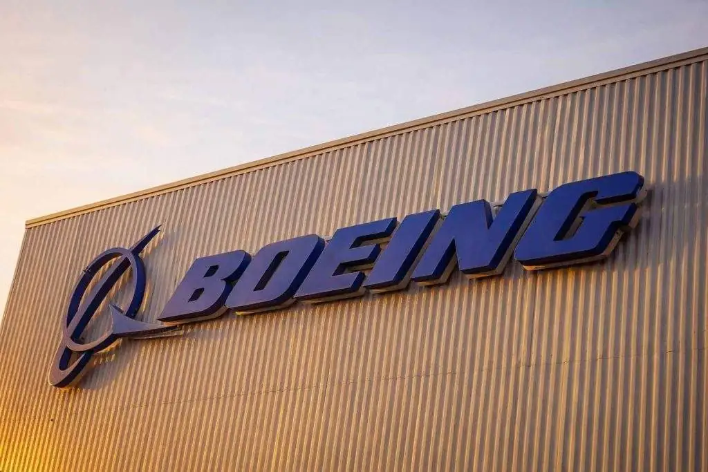 Boeing stock slips after hours ahead of earnings as 737 MAX ramp, cash-flow outlook take focus