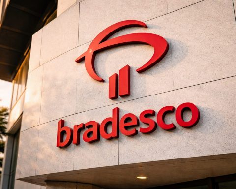 Bradesco stock dips in Sao Paulo as Brazil rate-cut talk builds, earnings next week in focus