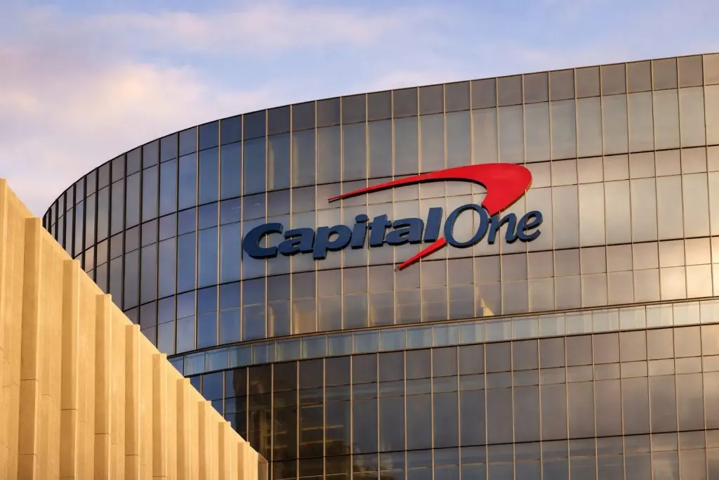 Capital One stock price ticks up ahead of earnings as 10% rate-cap talk shadows card lenders