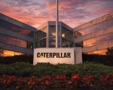 Caterpillar stock jumps 4% as Wolfe lifts target to $670; investors brace for Jan. 9 jobs report