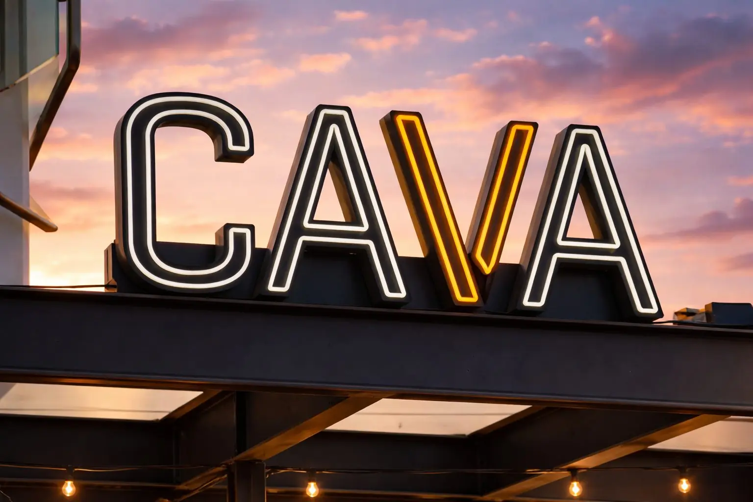 CAVA stock jumps 3% to start 2026 as Wall Street steadies; earnings timing in focus