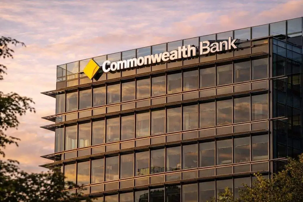 CBA share price rises, but Commonwealth Bank loses ASX top spot to BHP as rate bets build