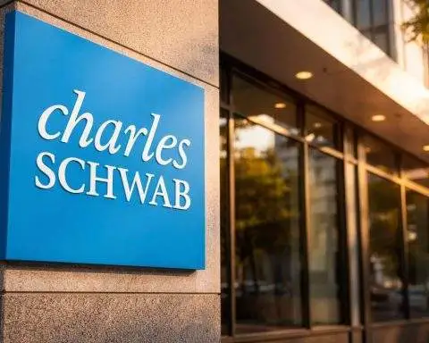 Charles Schwab (SCHW) stock price slips before Fed week as insider filings hit tape