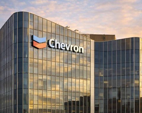 Chevron stock price holds near $167 after Tengiz outage update — what CVX investors watch next week