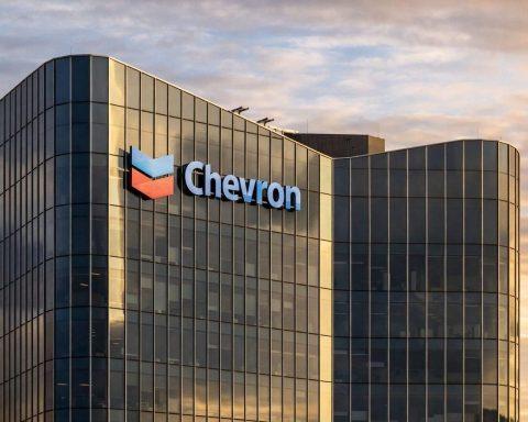 Chevron stock: Venezuela license shift and Leviathan gas bet put CVX back on watch