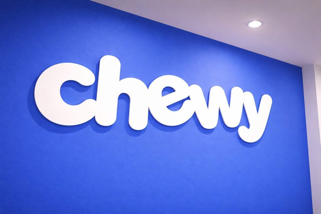 Chewy stock jumps on Viking Global stake disclosure — what to watch before CHWY’s next earnings
