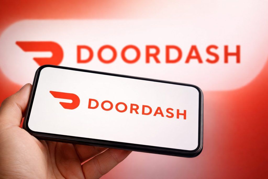 DoorDash stock falls as co-founder trust signals $20.6 million share-sale plan