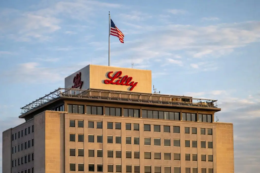 Eli Lilly stock (LLY) edges up as FDA clears GLP-1 label cloud; $150 pill launch looms