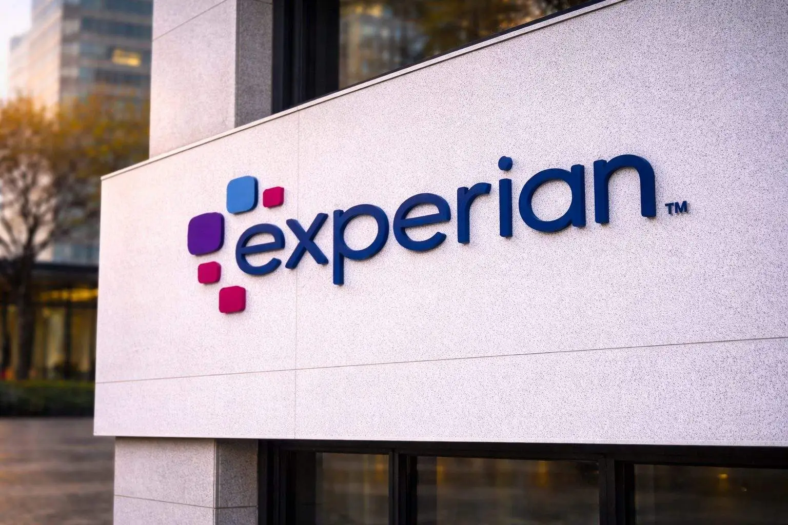 Experian share price drops in London as tariff jitters hit Europe ahead of Q3 update