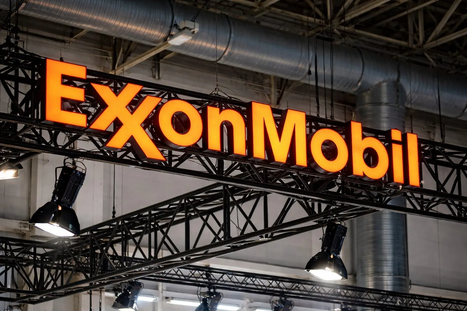 Exxon stock today: Venezuela shake-up and OPEC+ decision put XOM in focus for Monday