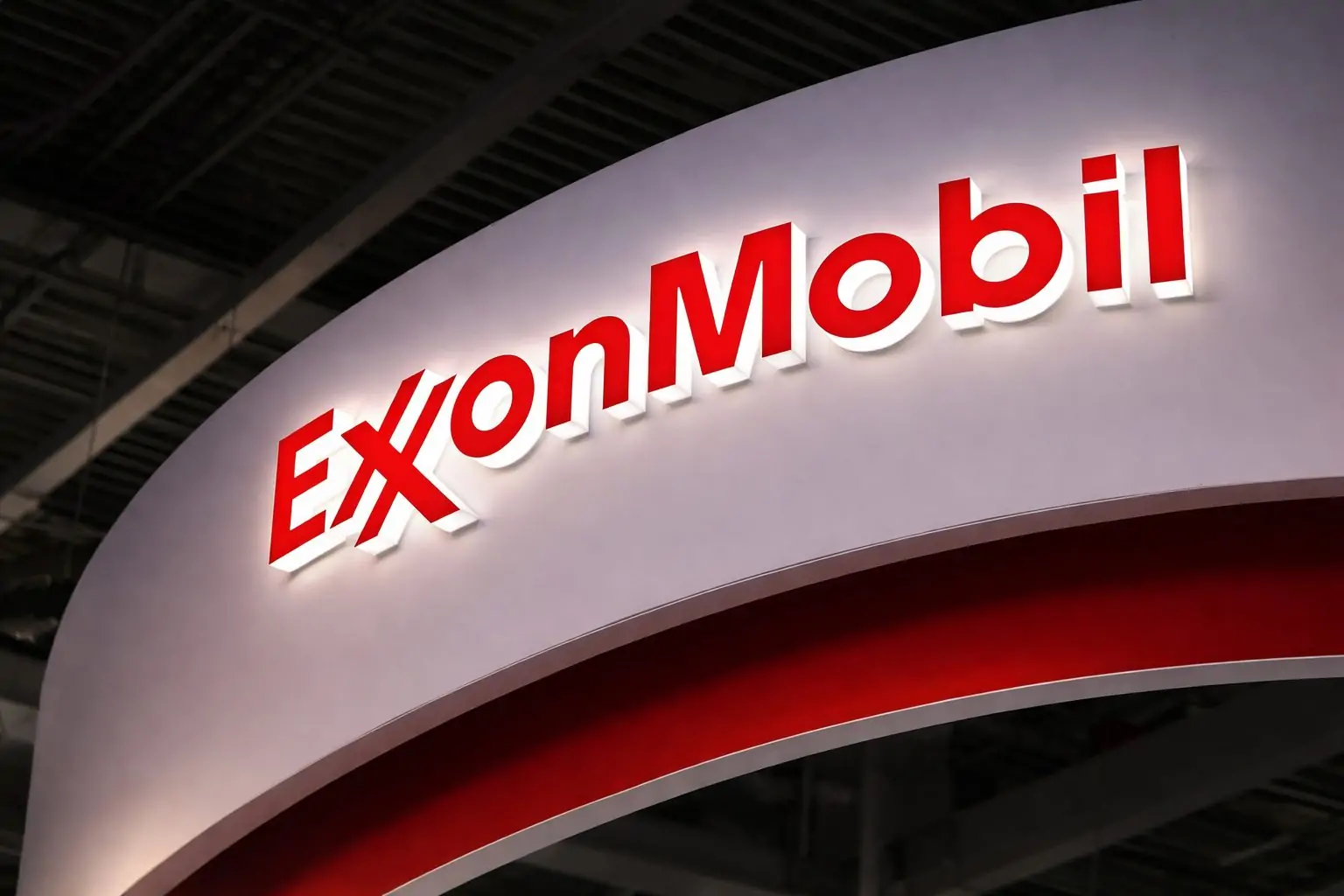 Exxon stock today: XOM slips after hours as oil caps 2025’s steep drop Exxon stock today: XOM slips after hours as oil caps 2025’s steep drop