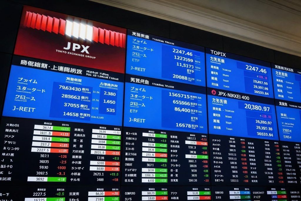 Global stock markets brace for Venezuela shock as oil weakness and U.S. jobs report loom