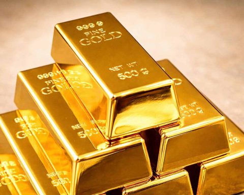 Gold price jumps again near $5,600 as Fed pause, Iran tension keep safe-haven bid alive