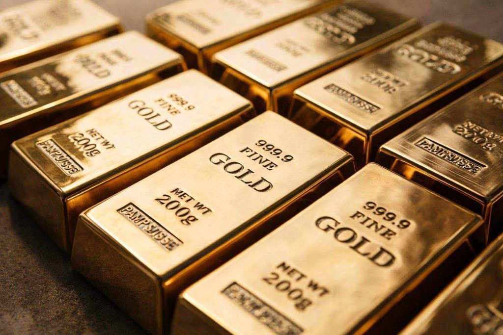 Gold Price Today: Bullion Hits One-Month Low as Strong Dollar, Hawkish Fed Drain Demand